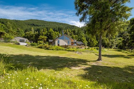 Photo of property in 4941 Kenepuru Road, Ohauparuparu Bay, Picton, 7282