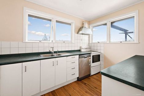 Photo of property in 29 Sycamore Drive, Sunnynook, Auckland, 0620