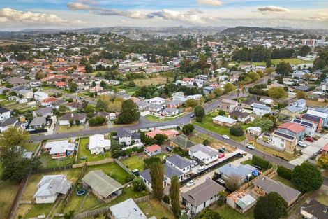 Photo of property in 44 Birdwood Road, Pukekohe, 2120