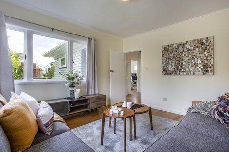 Photo of property in 25 Makiri Street, Helensville, 0800