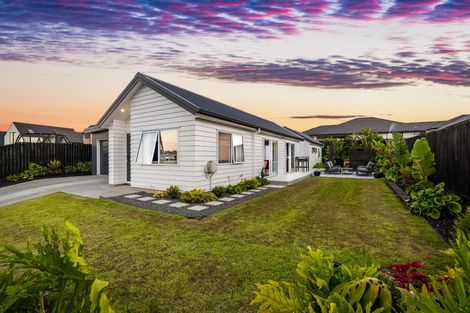 Photo of property in 58 Riverhead Point Drive, Riverhead, 0820