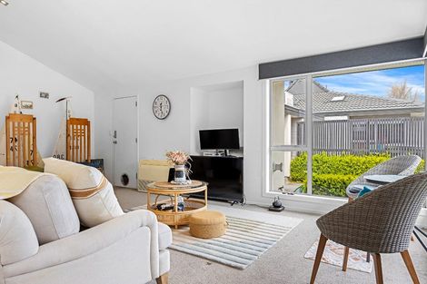 Photo of property in 1/195b Wairakei Road, Bryndwr, Christchurch, 8053