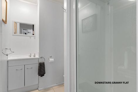 Photo of property in 15 Taioma Crescent, Te Atatu Peninsula, Auckland, 0610