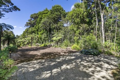 Photo of property in 747 Scenic Drive, Henderson Valley, Auckland, 0612