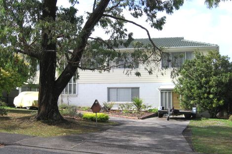 Photo of property in 29 Manhattan Heights, Glendene, Auckland, 0602