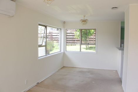 Photo of property in 4 Sirius Place, Botany Downs, Auckland, 2010
