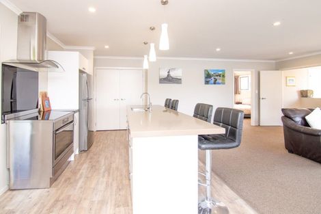 Photo of property in 9 Ruapehu Drive, Fitzherbert, Palmerston North, 4410