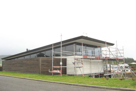 Photo of property in 18 The Outlook, Oakura, 4314