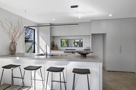 Photo of property in 276b Frankley Road, Ferndale, New Plymouth, 4310