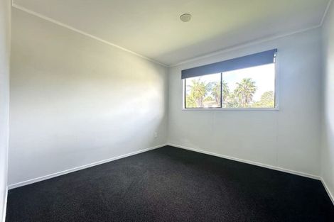 Photo of property in 12 Wilkinson Way, Browns Bay, Auckland, 0630