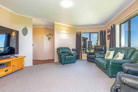 Photo of property in 73 Haggerty Street, Kimbolton, 4774