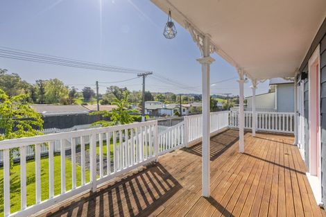 Photo of property in 17 Watts Street, Waipawa, 4210