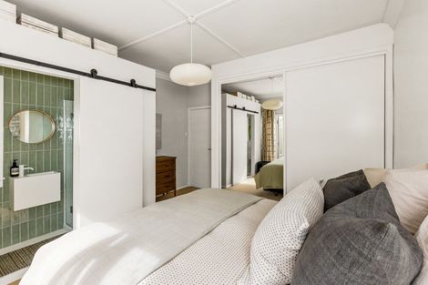 Photo of property in 113a Chaucer Road, Hospital Hill, Napier, 4110