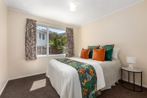 Photo of property in 105 Parkvale Road, Karori, Wellington, 6012