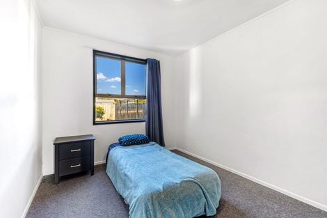 Photo of property in 35 Camellia Avenue, Bell Block, New Plymouth, 4312