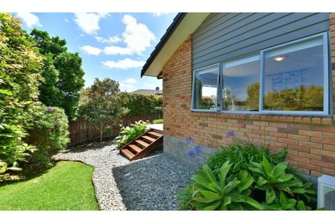 Photo of property in 10 Seamount Drive, Red Beach, 0932