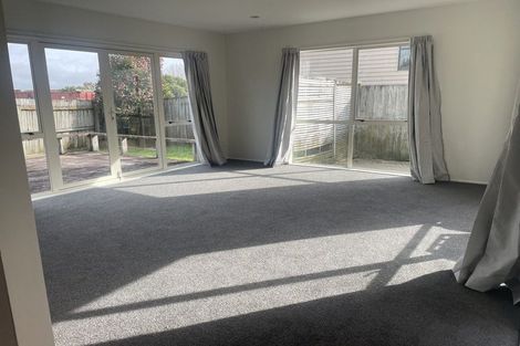 Photo of property in 16 Merlot Way, Te Atatu South, Auckland, 0610