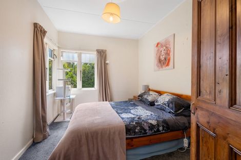 Photo of property in 16 Moore Street, Milton, 9220