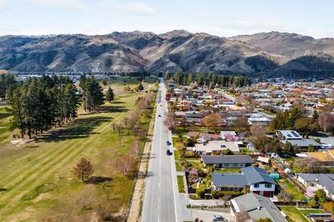 Photo of property in 82 Neplusultra Street, Cromwell, 9310