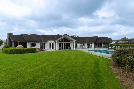 Photo of property in 16 Burberry Road, Karaka, Drury, 2578