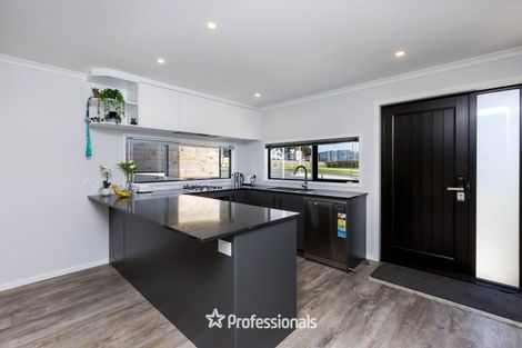 Photo of property in 2 Dahl Drive, Wallaceville, Upper Hutt, 5018