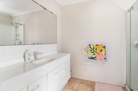 Photo of property in 11 Nakhle Place, Manurewa, Auckland, 2105