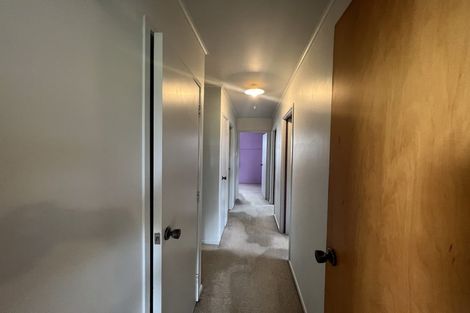 Photo of property in 7 Trias Road, Totara Vale, Auckland, 0629