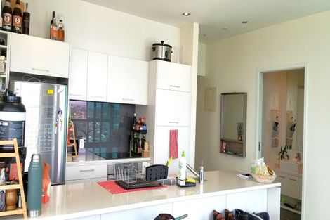 Photo of property in Sentinel Apartments, 1102/3 Northcroft Street, Takapuna, Auckland, 0622