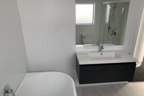 Photo of property in 22 Koru Loop, Paraparaumu, 5032