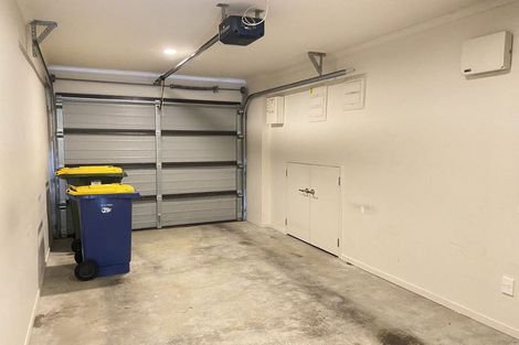 Photo of property in 2/2 Swan Hill Drive, Glen Eden, Auckland, 0602