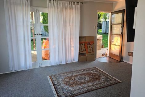 Photo of property in 147 Rangatira Road, Beach Haven, Auckland, 0626