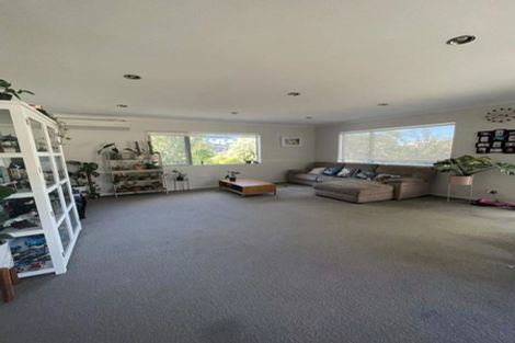 Photo of property in 30 Namsan Close, Fairview Heights, Auckland, 0632