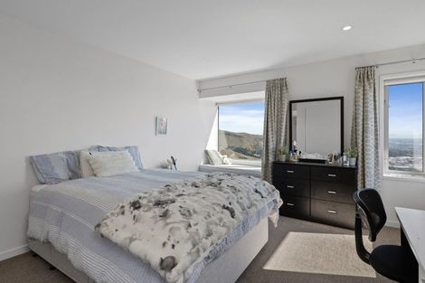 Photo of property in 21 Parkridge Place, Mount Pleasant, Christchurch, 8081