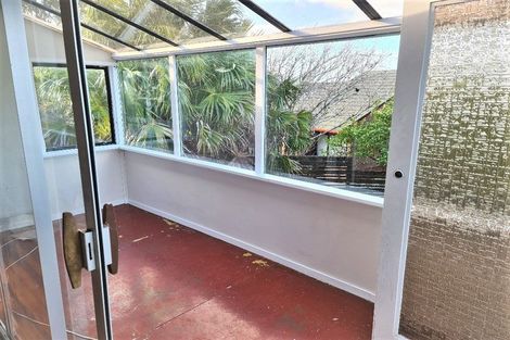 Photo of property in 1 Malters Place, Browns Bay, Auckland, 0630