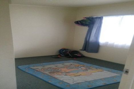 Photo of property in 11 Normandy Place, Henderson, Auckland, 0610