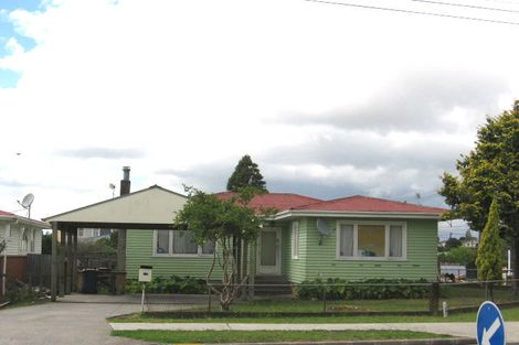 Photo of property in 37 Archibald Road, Kelston, Auckland, 0602