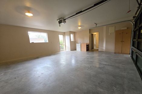 Photo of property in 135a Memorial Avenue, Burnside, Christchurch, 8053