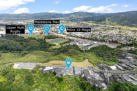 Photo of property in 43 Seymour Grove, Kingsley Heights, Upper Hutt, 5018