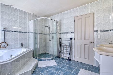 Photo of property in 33 Aldersgate Road, Hillsborough, Auckland, 1042