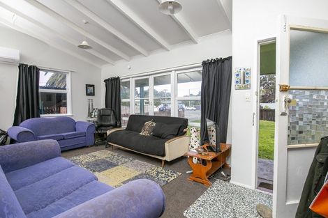 Photo of property in 11 Hardie Grove, Featherston, 5710