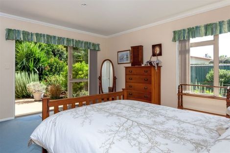 Photo of property in 1b Governors Heights, Whangamata, 3620