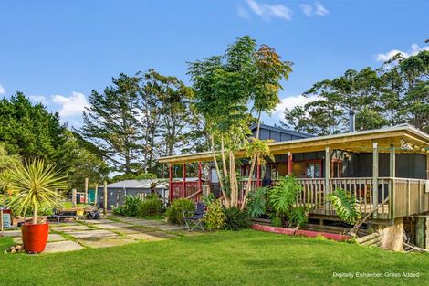 Photo of property in 129 Mcleod Road, South Head, Helensville, 0874