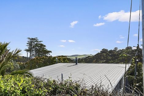 Photo of property in 150 Waiheke Road, Waiheke Island, 1971