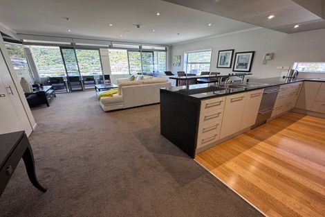 Photo of property in Oxleys Rock Apartments, 401/6 London Quay, Picton, 7220