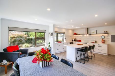 Photo of property in 1/100 Avondale Road, Taradale, Napier, 4112