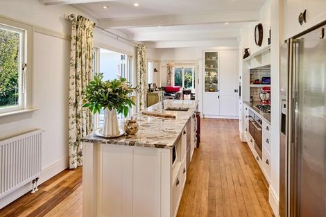 Photo of property in 68 Cheviot Road, Lowry Bay, Lower Hutt, 5013