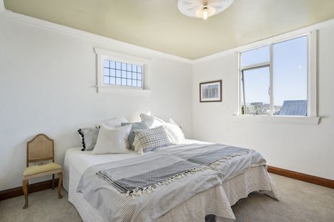 Photo of property in 2 Record Street, Fitzroy, New Plymouth, 4312