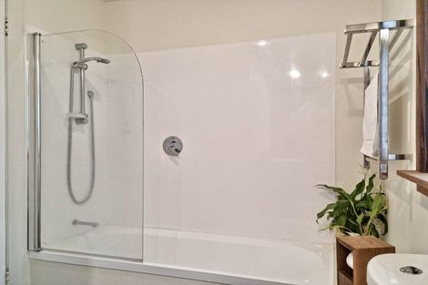 Photo of property in 26 Downe Street, New Plymouth, 4310