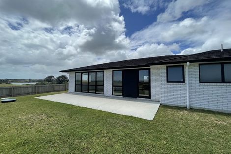 Photo of property in 1 Okoreka Road, Glenbrook, 2681