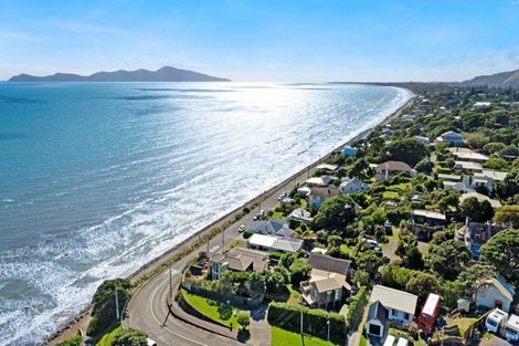 Photo of property in 17 Beach Road, Paekakariki, 5034